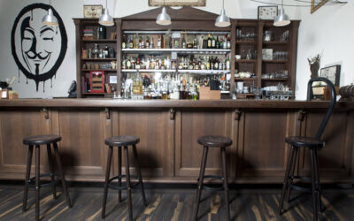 NÁVRH INTERIÉRU BARU ANONYMOUS / PRAHA 1