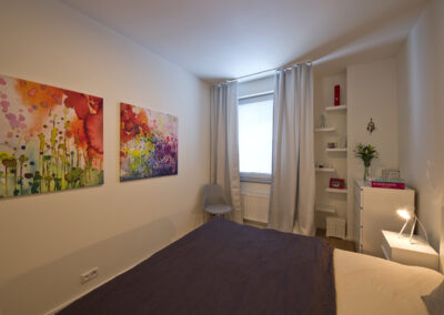 ložnice, obrazy, barvy, závěsy, police